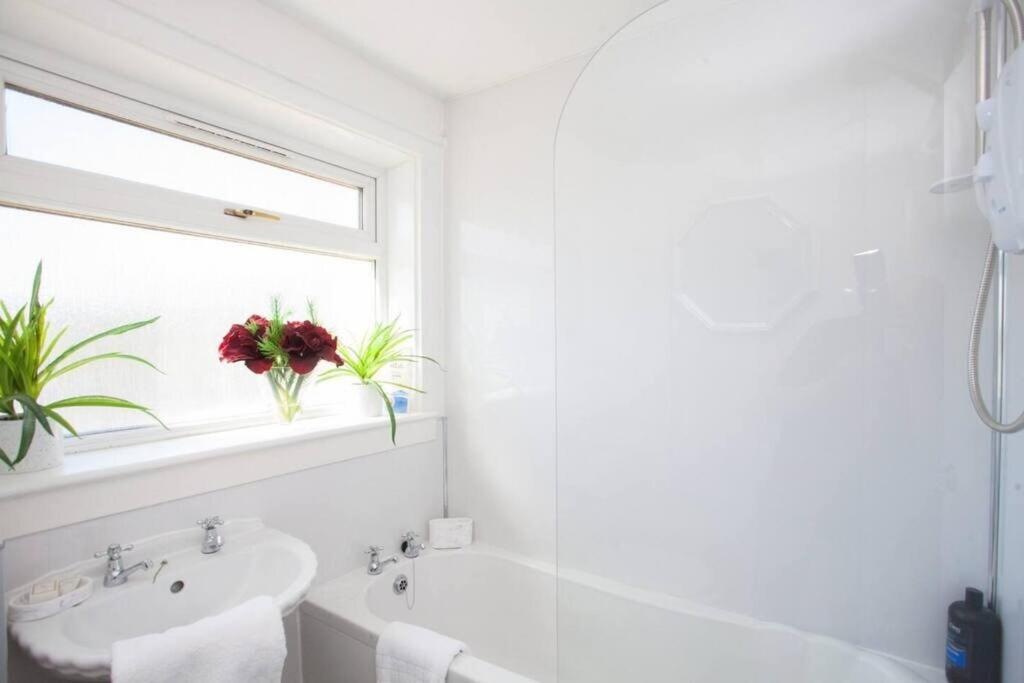 شقة Cosy 1 Bed With Parking In City Centre غلاسغو المظهر الخارجي الصورة