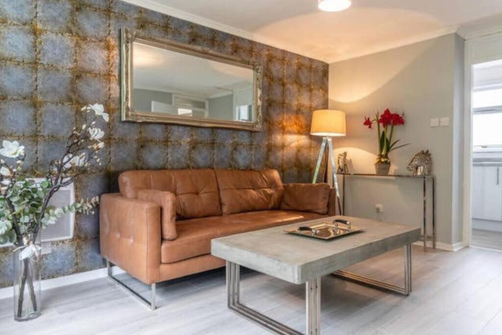 شقة Cosy 1 Bed With Parking In City Centre غلاسغو المظهر الخارجي الصورة